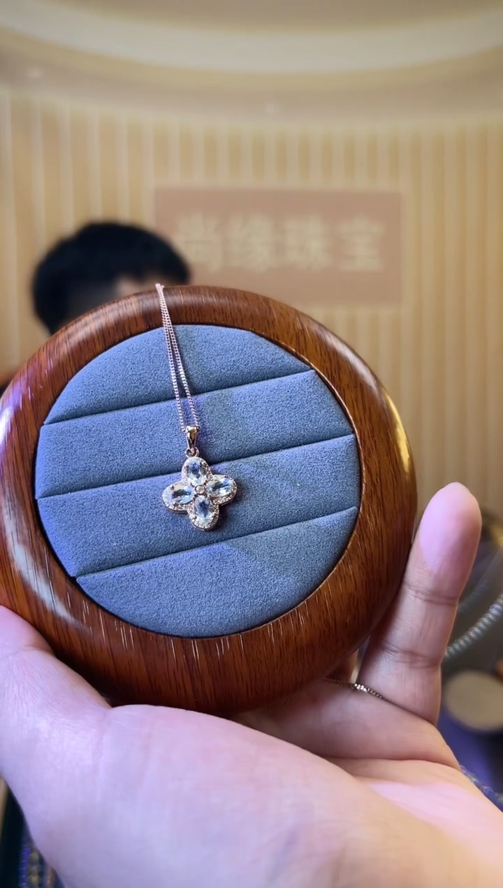 银S925镶嵌吊坠(赠链)海蓝宝石海蓝宝