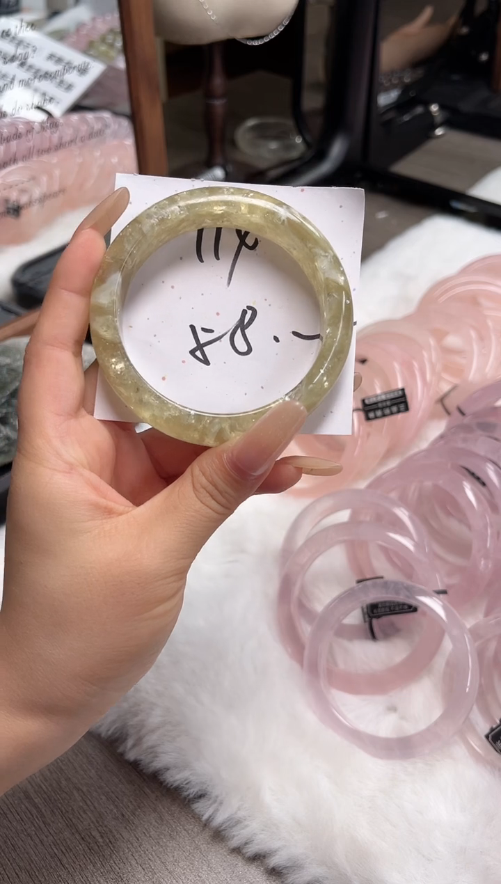 未镶嵌手镯水晶114(清仓默认包容)