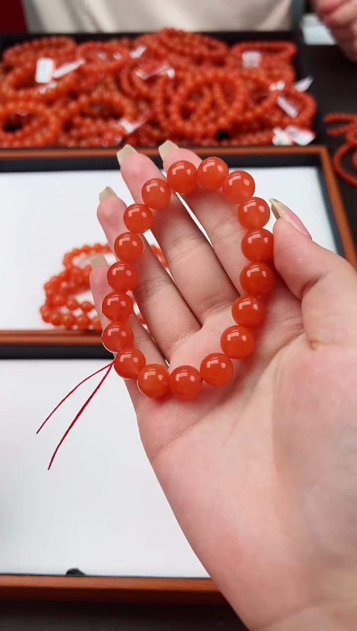 【闪购商品】南红玛瑙手串未镶嵌滴水洞亮光高高品11+一条