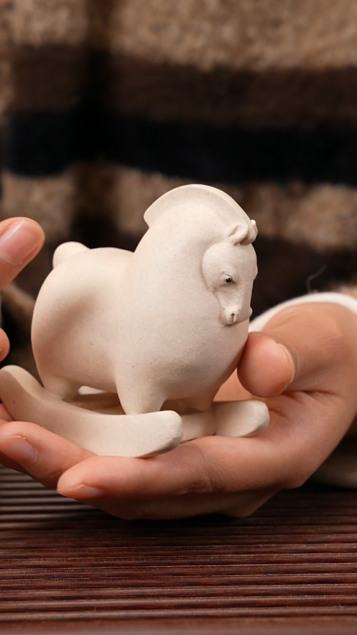 【闪购商品】紫砂茶宠摇摇马，