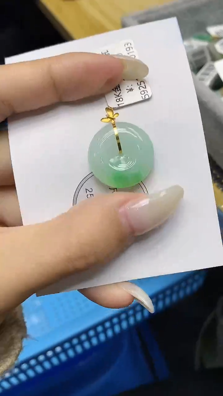 颈饰18K金镶嵌翡翠111111111111111