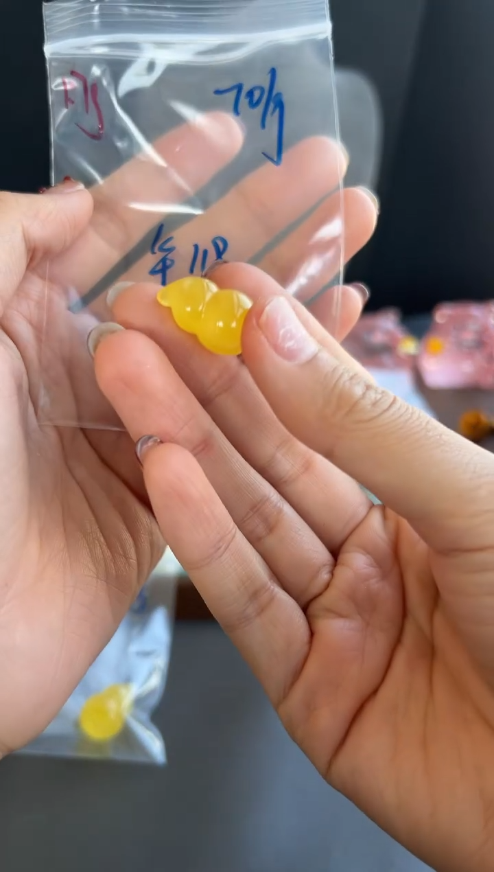 蜜蜡颈饰未镶嵌303买断