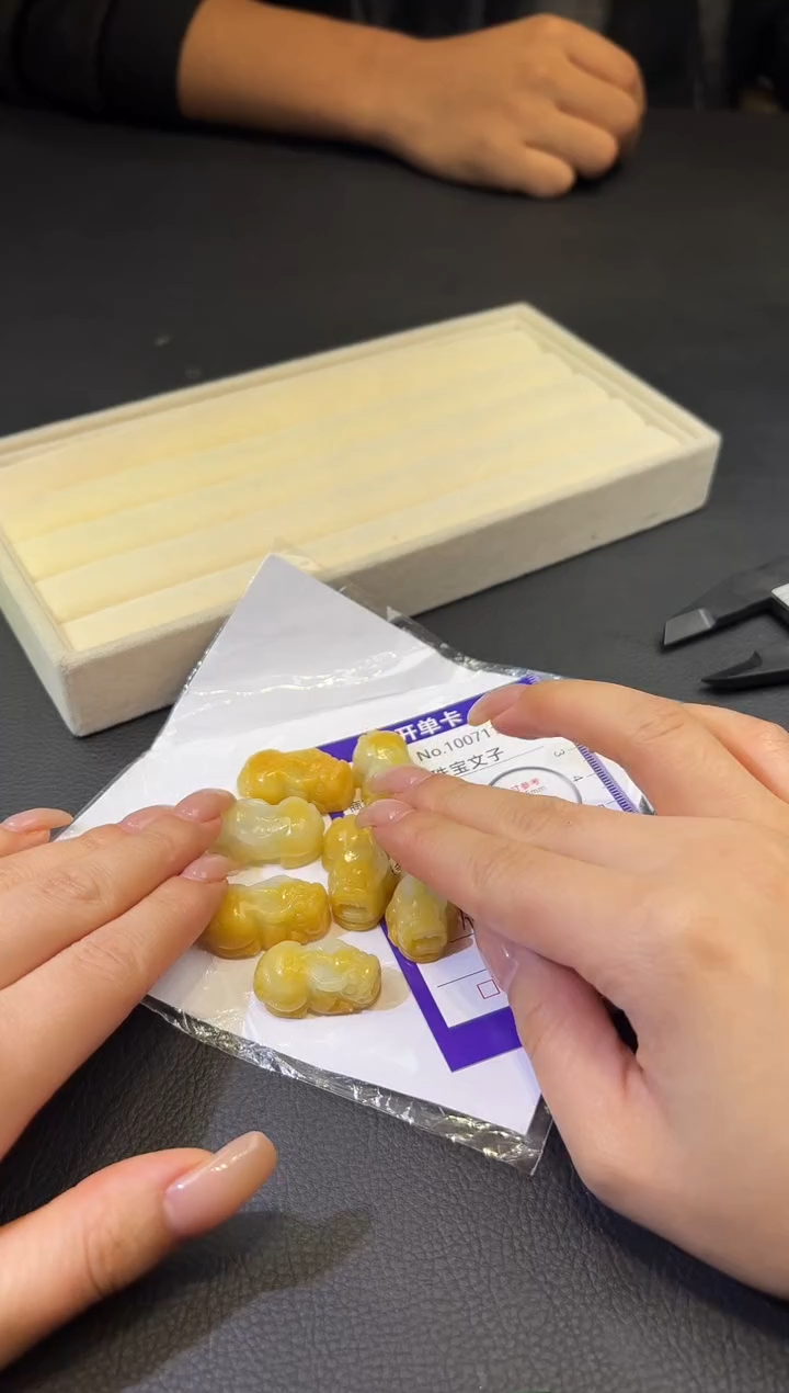 颈饰未镶嵌翡翠100711388随机仅发一件