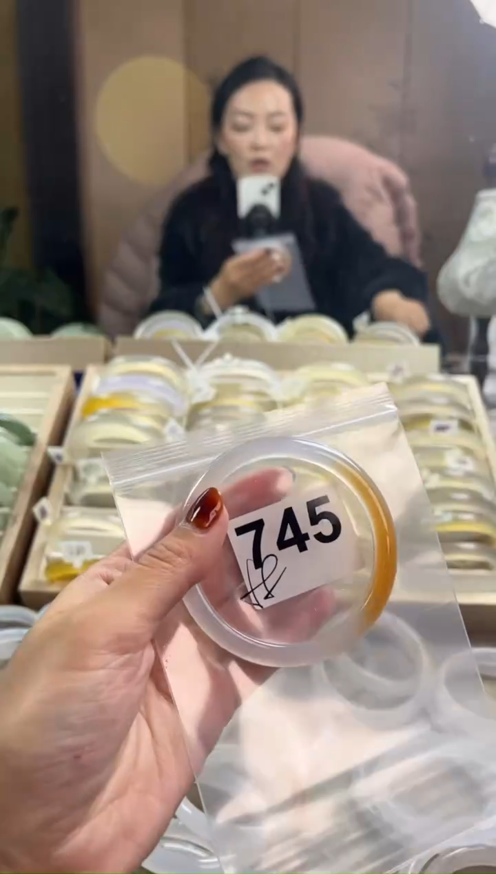 手镯玛瑙/玉髓未镶嵌745