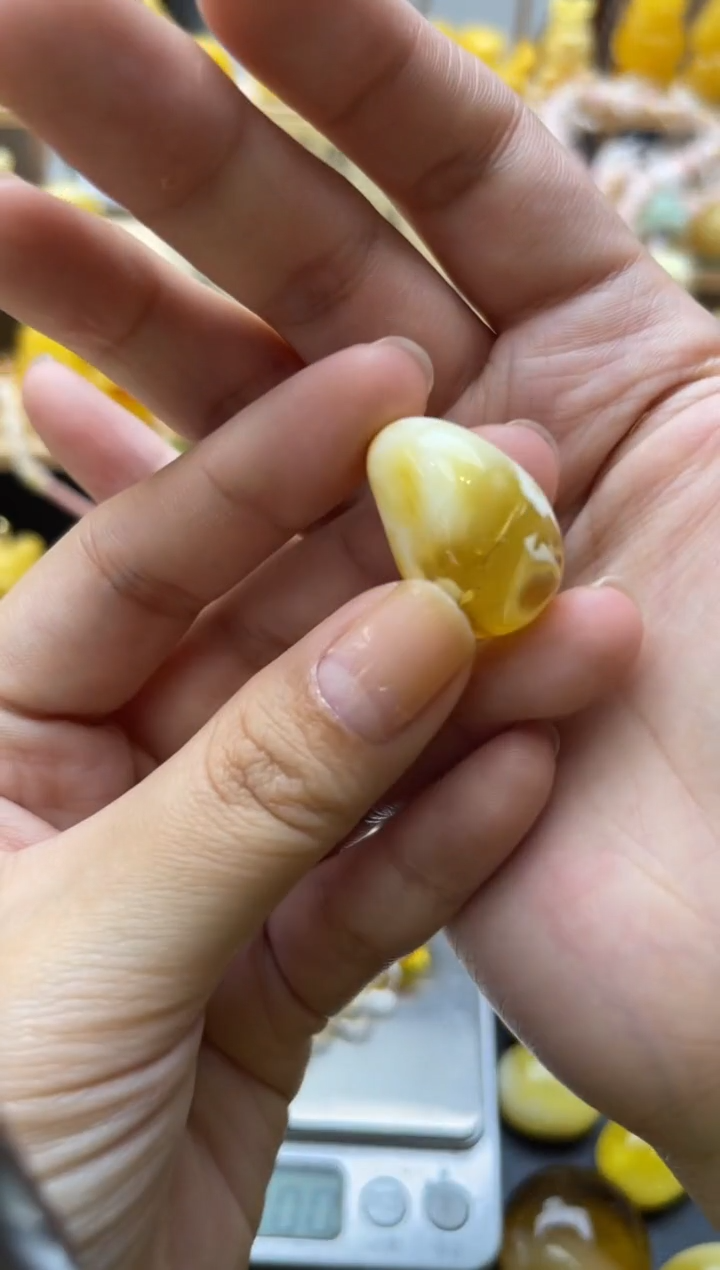 琥珀未镶嵌珠宝奇石041 琥珀蜜蜡微瑕