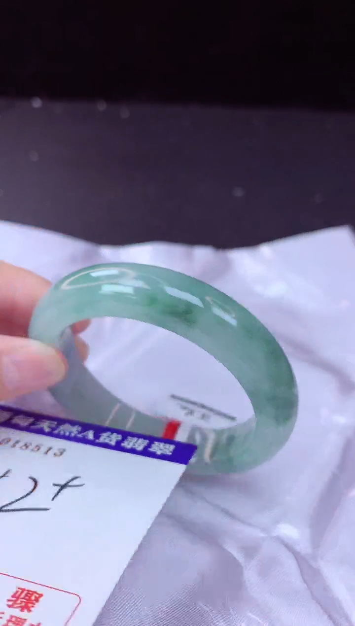 翡翠手镯未镶嵌52+             