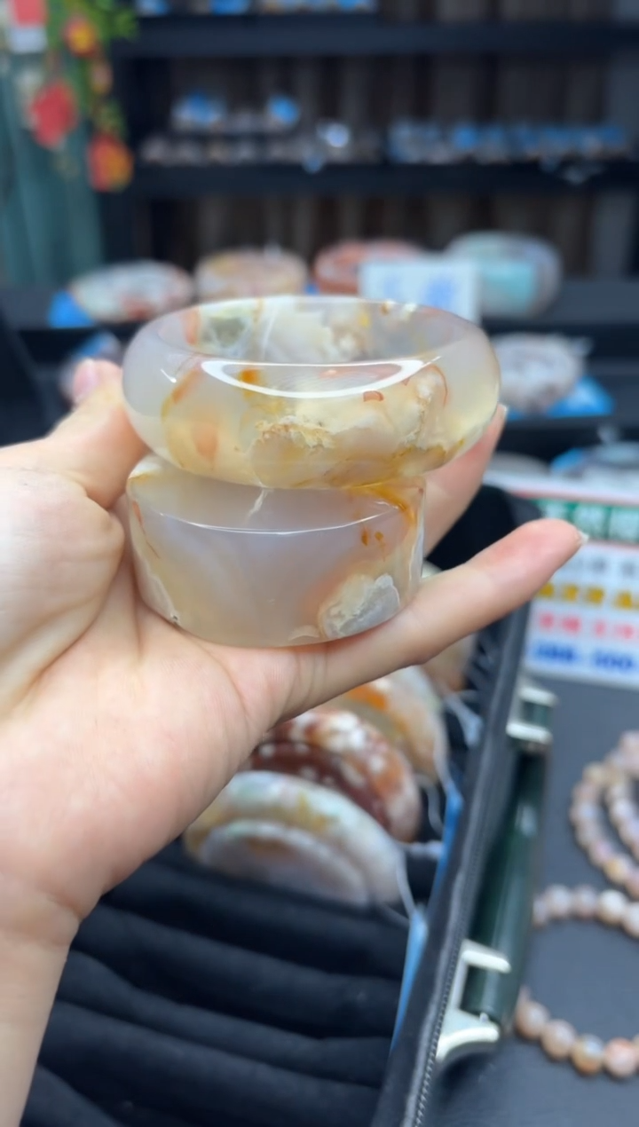 【闪购商品】石英质玉手镯未镶嵌792（57圈赠送镯心）