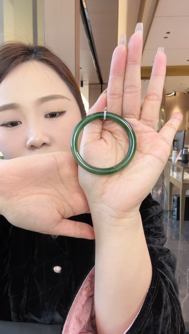 【闪购商品】和田玉手镯未镶嵌美人镯52