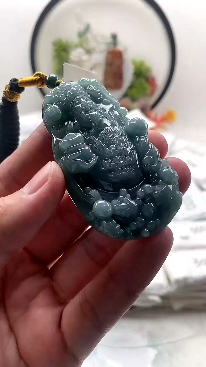 颈饰未镶嵌翡翠财神