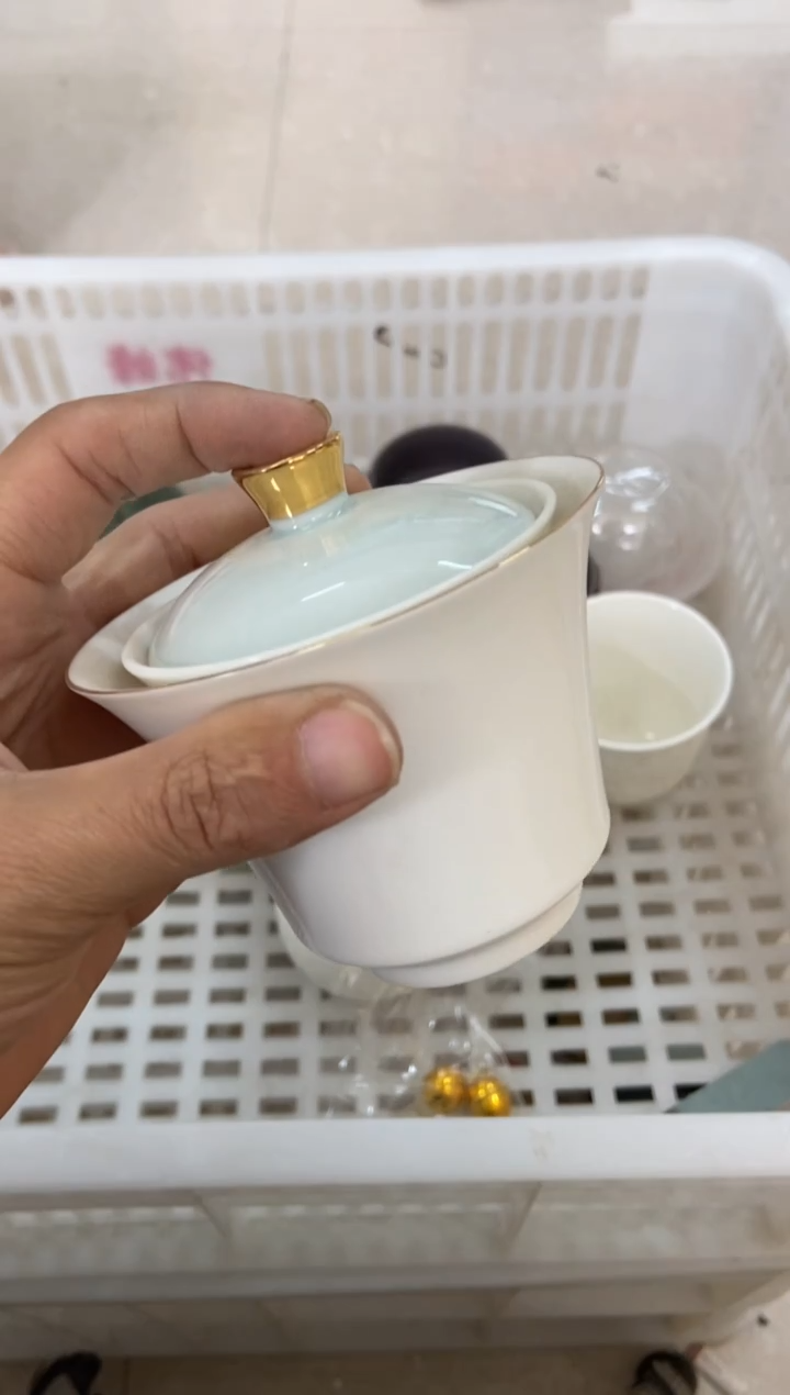 杯无运费险有瑕疵的摄影的产品有使用过的痕迹有点脏介意勿拍