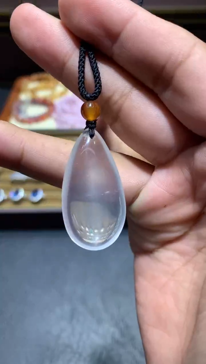 吊坠(赠链)未镶嵌水晶F02