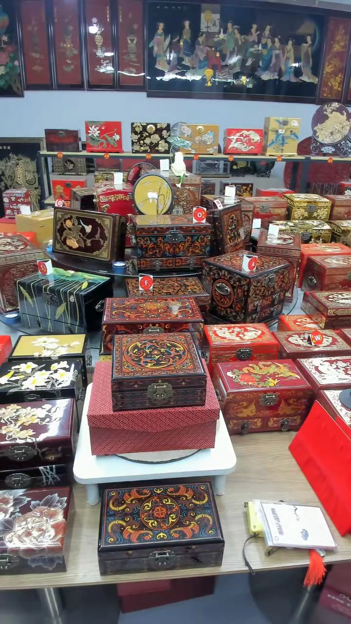 【闪购商品】19黑底双层手推漆宫廷汉文收藏款