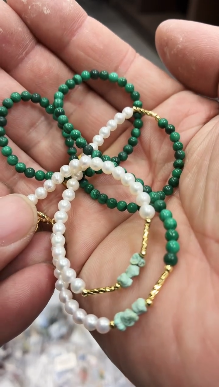 未镶嵌孔雀石颈饰i53