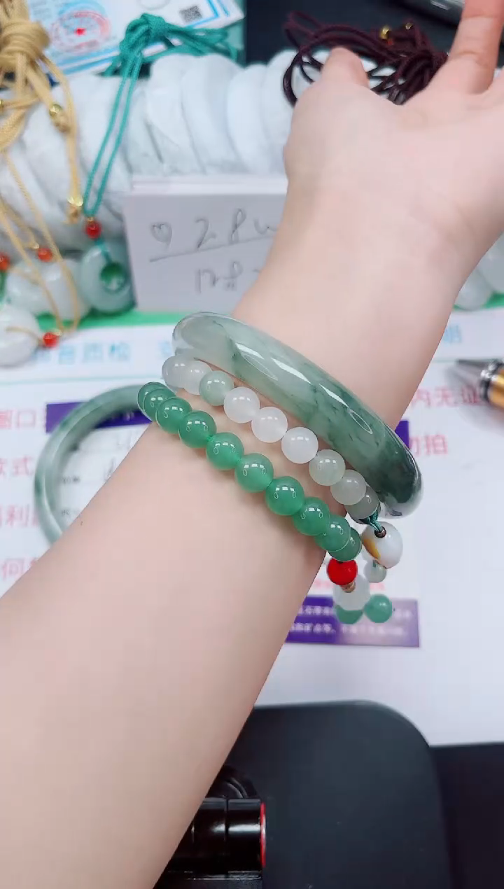 石英质玉手镯未镶嵌218-61/62