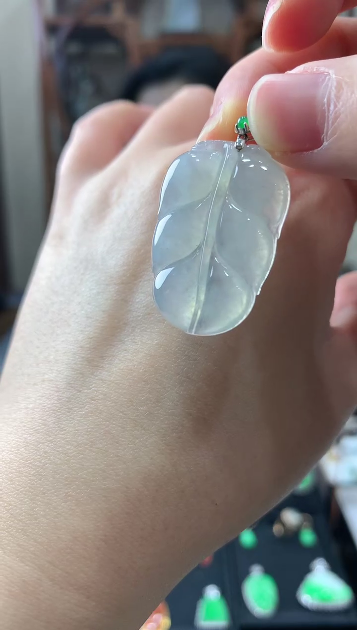 【闪购商品】翡翠吊坠(不含链)18K金镶嵌挂件