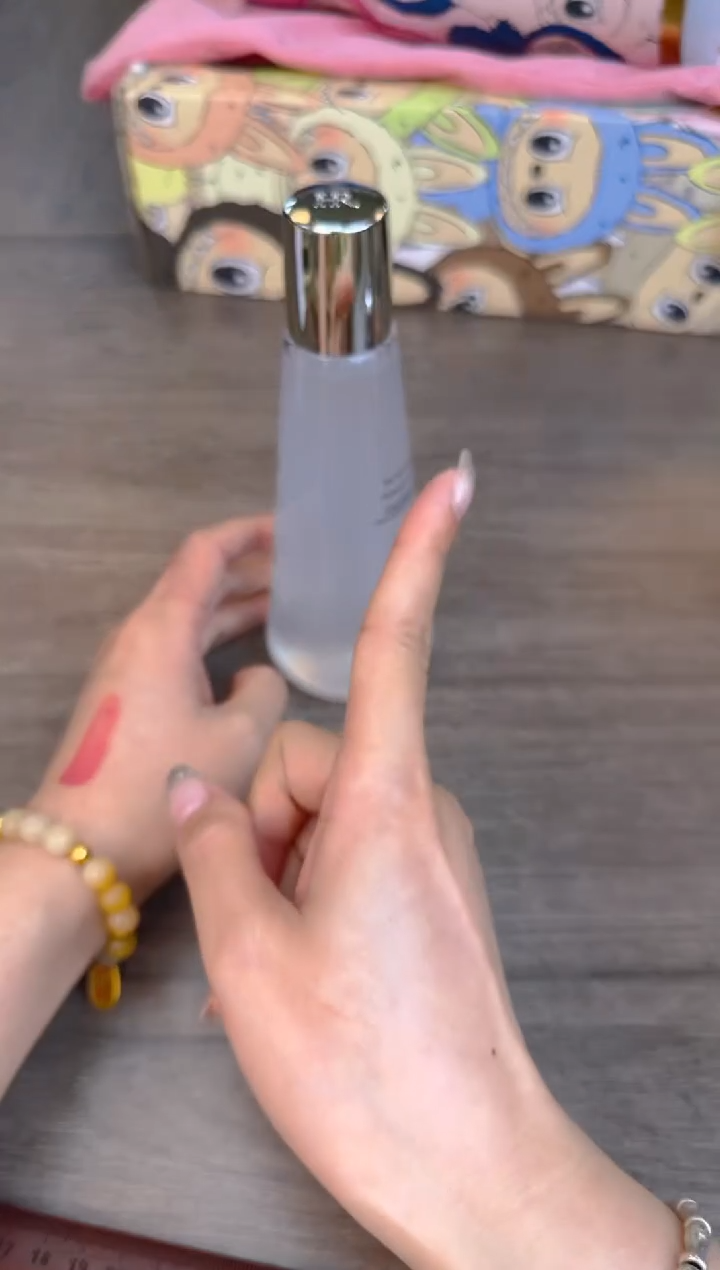 瓷片新号开播漏不停@@CQ588