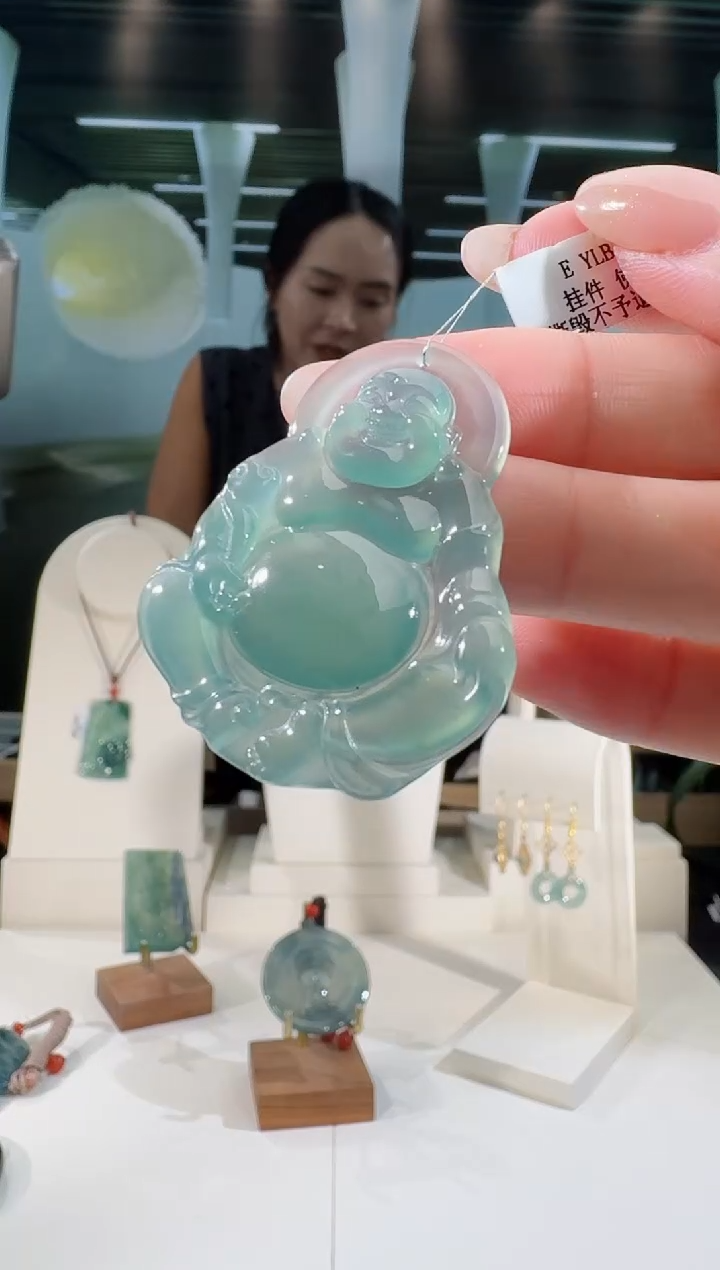 翡翠未镶嵌吊坠(不含链)佛公多样性发一