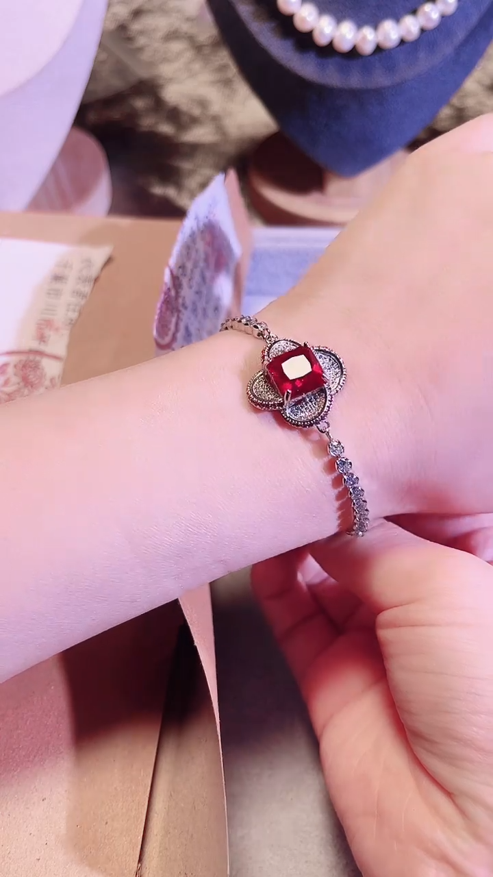 无925银时尚饰品如图所示