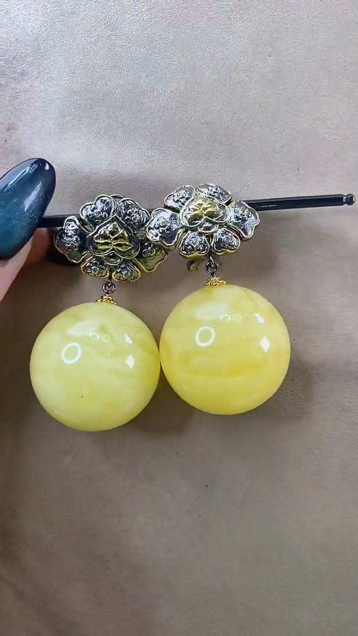琥珀颈饰未镶嵌耳环