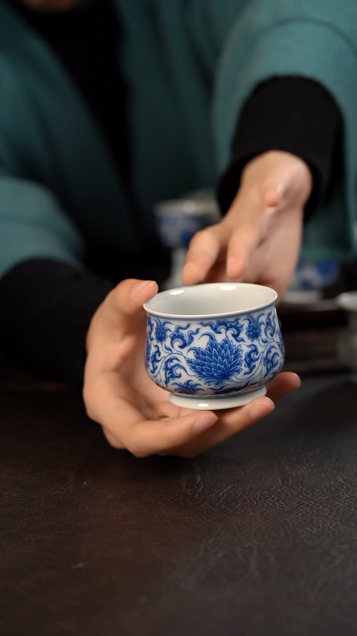 【闪购商品】杯聚澜堂缠枝菊憨憨杯