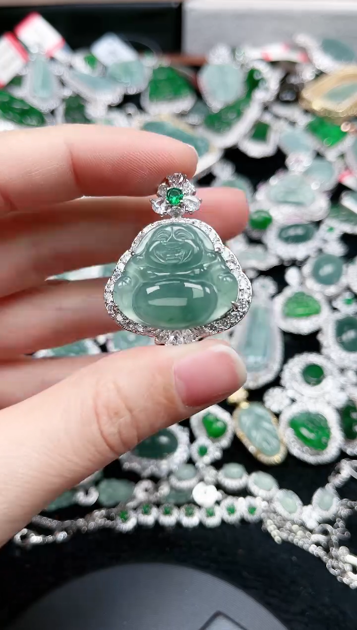 【闪购商品】翡翠颈饰未镶嵌701赠皮绳