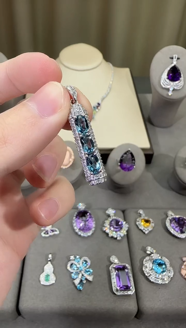 颈饰银S925镶嵌托帕石5*7mm吊坠伦敦蓝