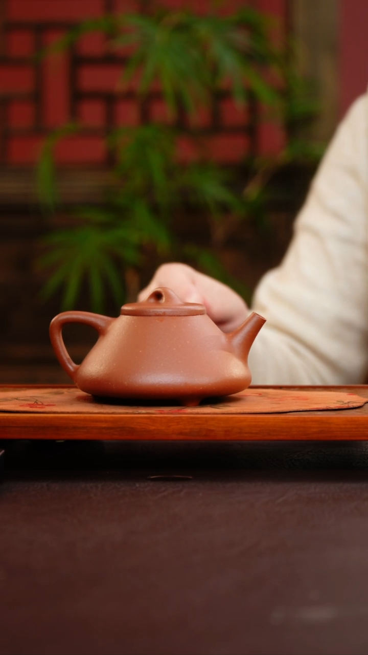 茶壶紫砂赖***业降坡泥 子冶石瓢 