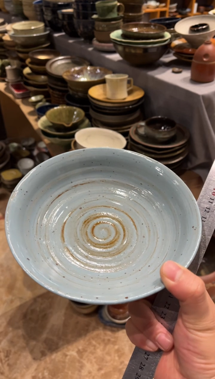 【闪购商品】瓷片828 蓝麻点反边菜盘1个