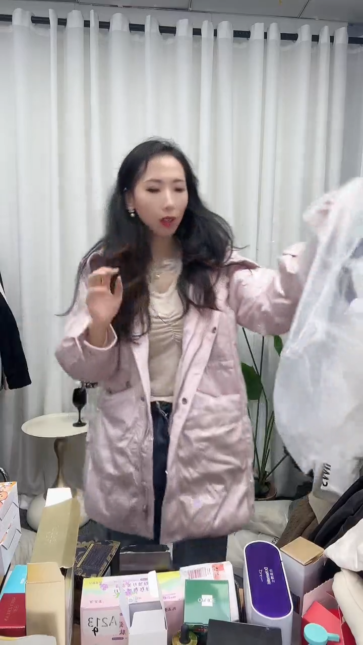 新款时尚孤绒服Q04