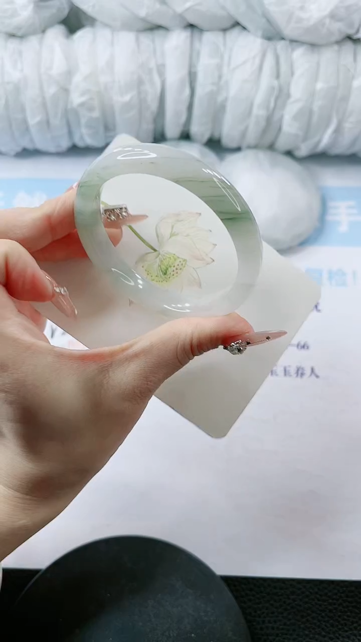 【闪购商品】石英质玉手镯未镶嵌多样性发货V238