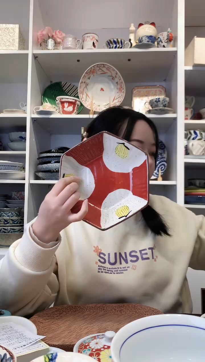 陶瓷【微瑕】赤绘六角盘