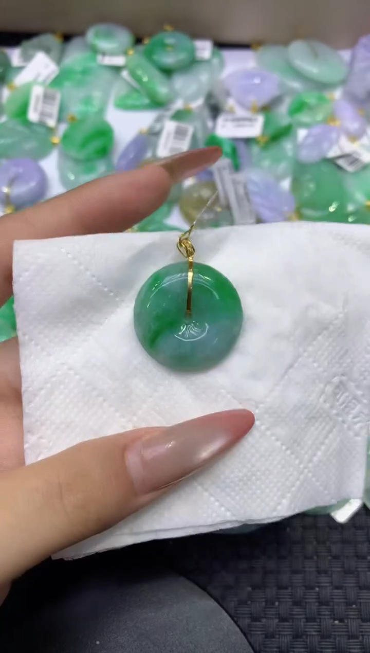 颈饰18K金镶嵌翡翠天然缅甸A货翡翠