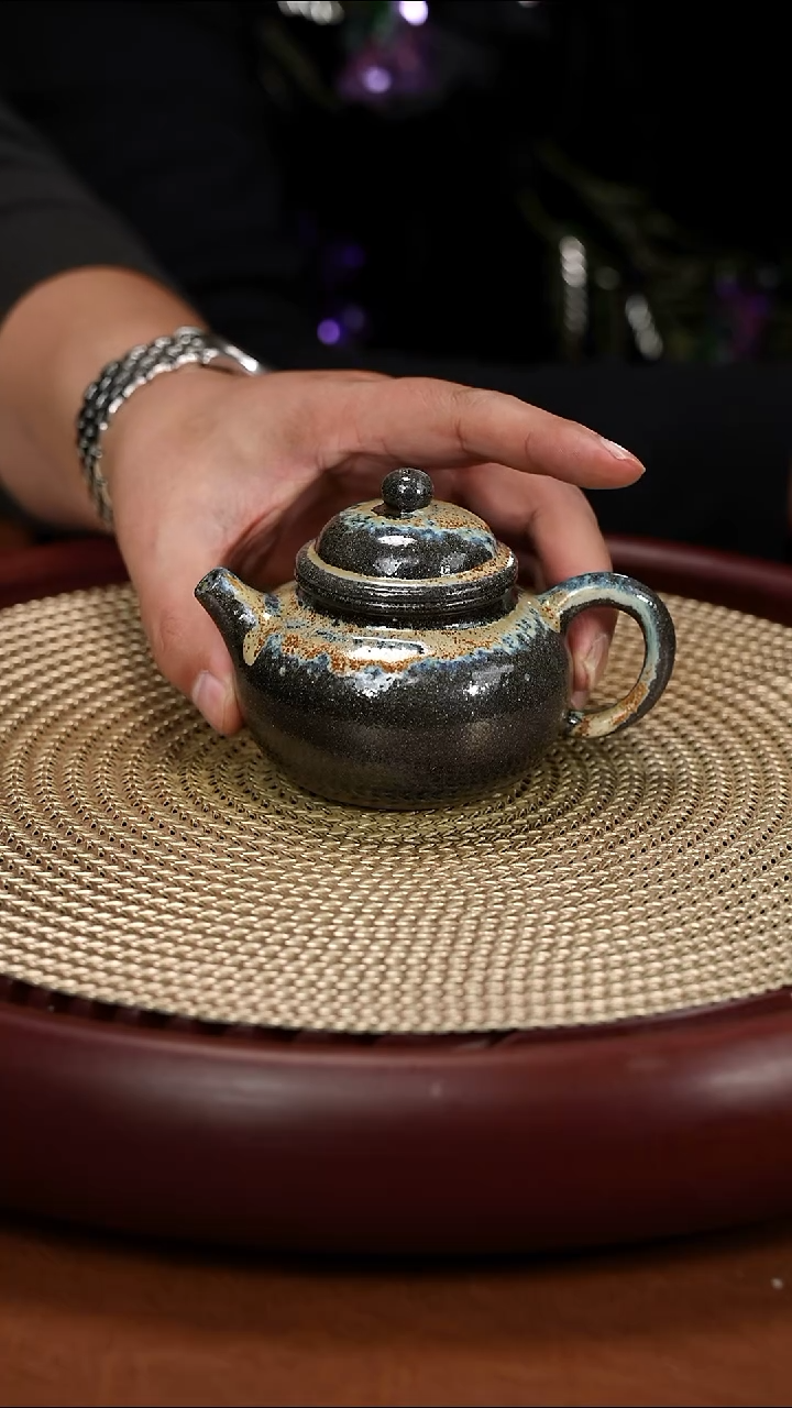 茶壶紫砂顾依萍 