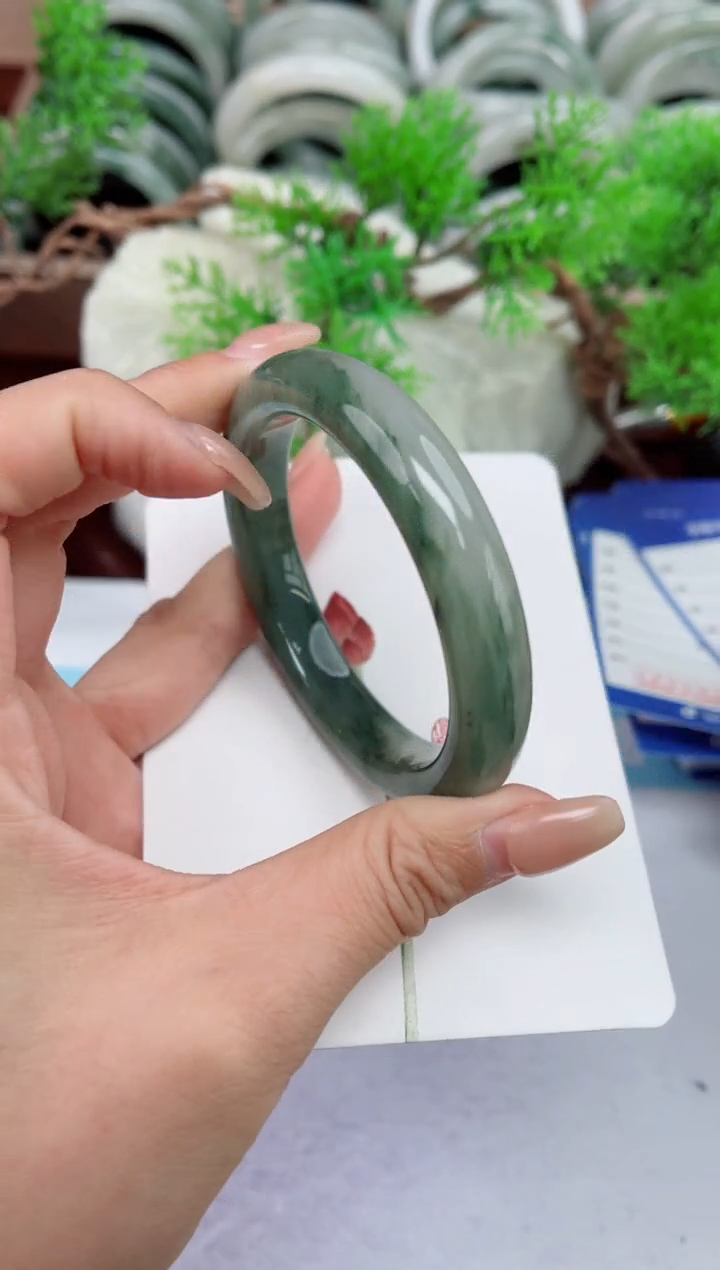 【闪购商品】石英质玉手镯未镶嵌110