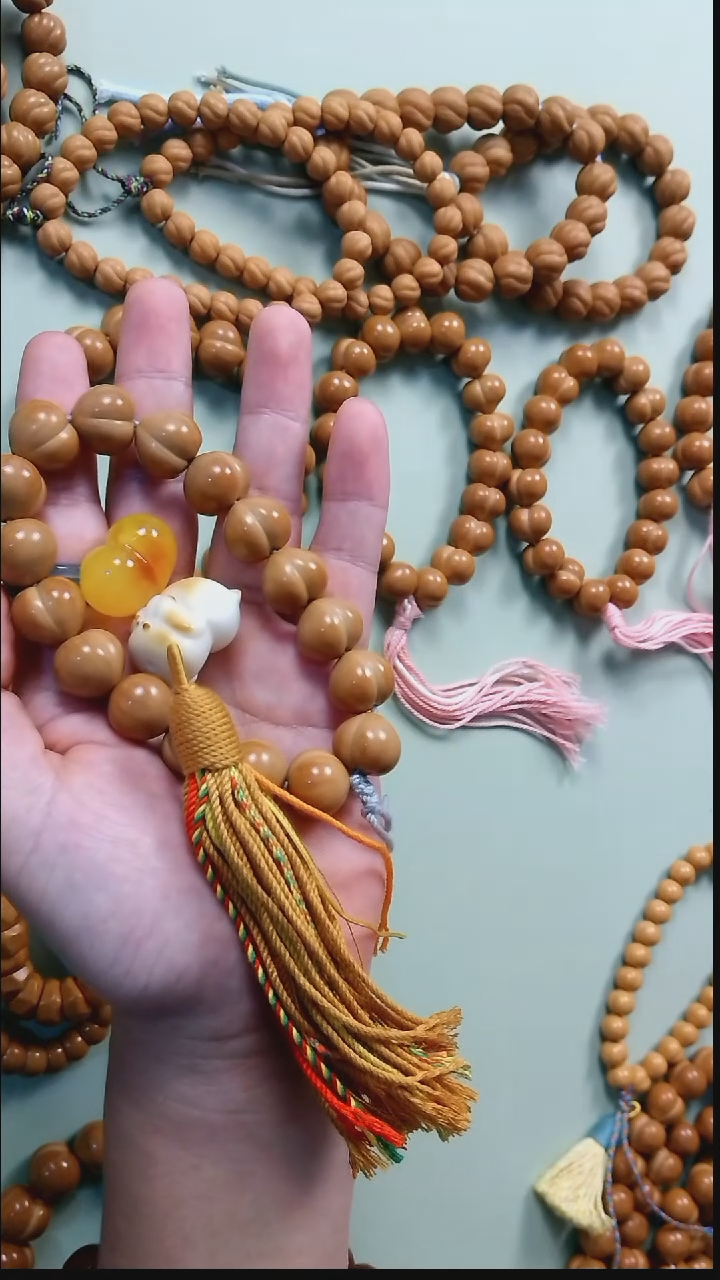 手串猴头核桃橙**?猴头配饰