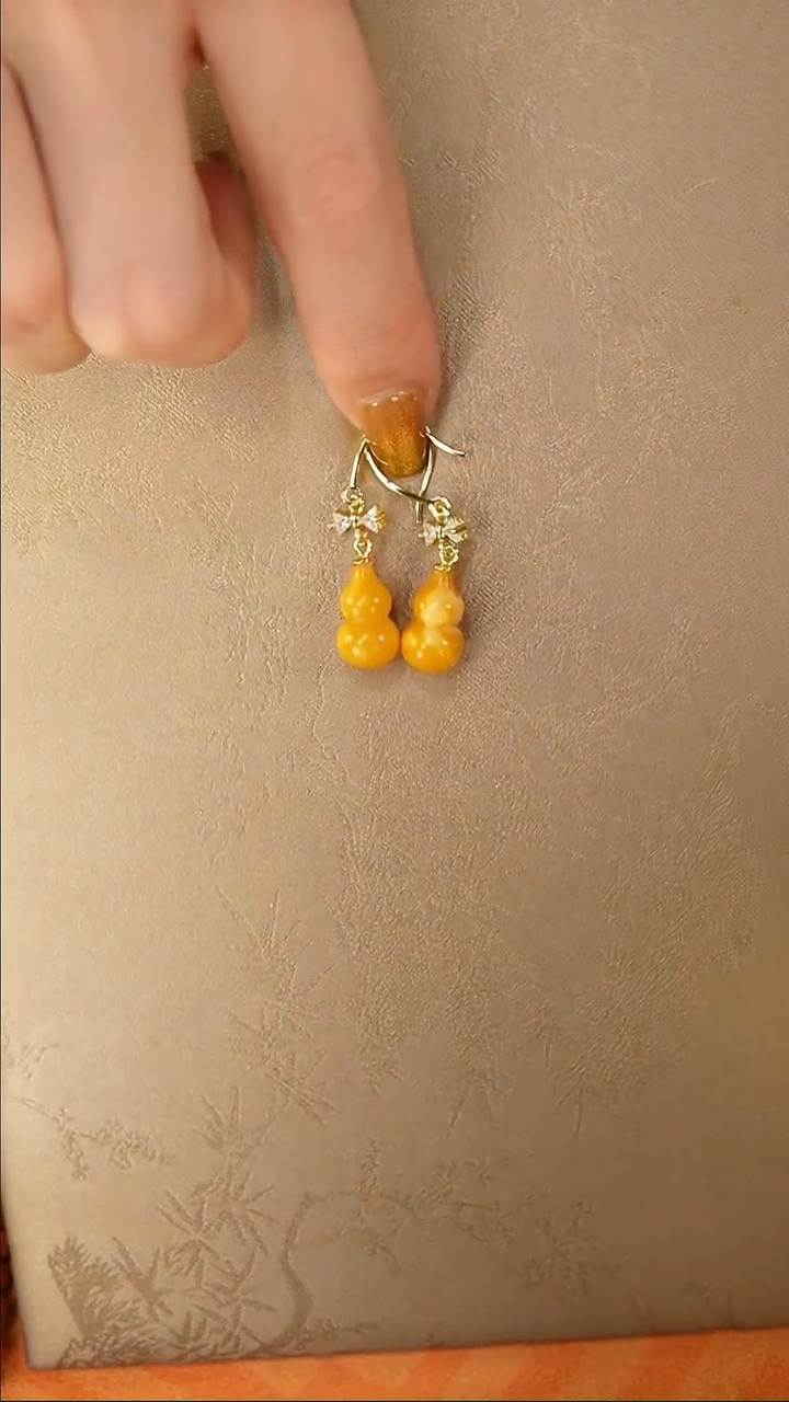 【闪购商品】琥珀耳饰银S925镶嵌耳饰