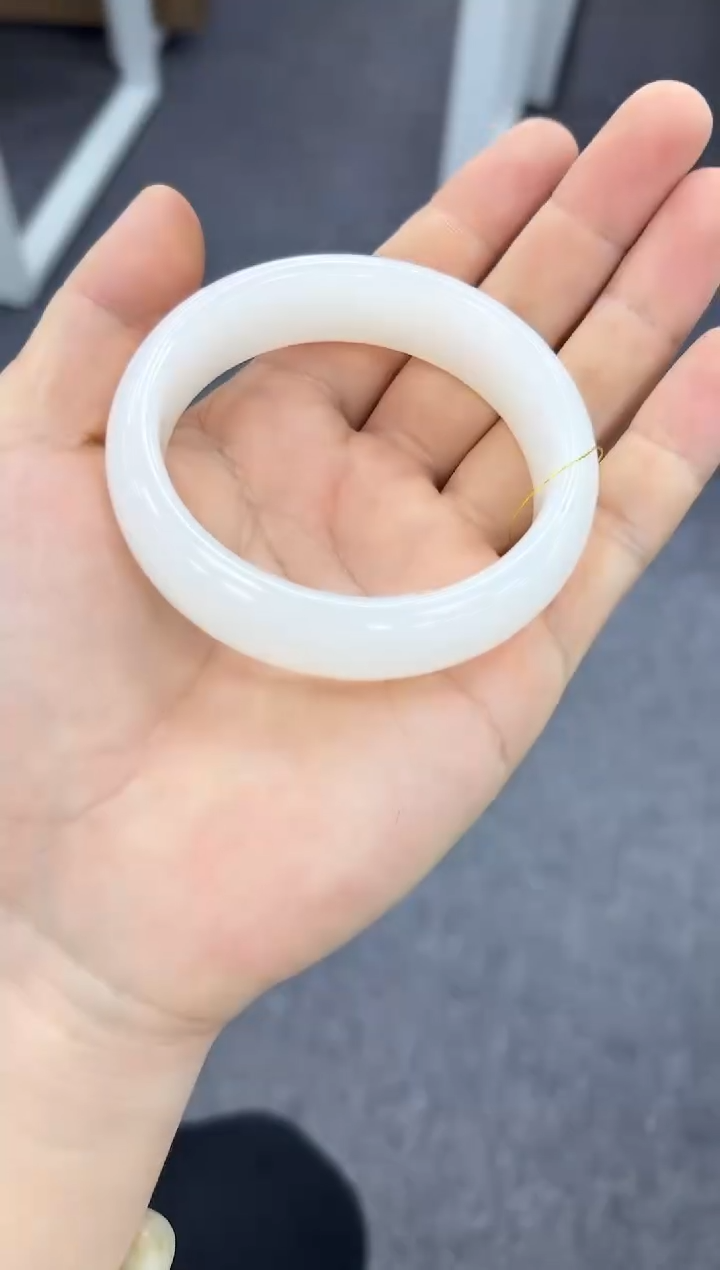 【闪购商品】和田玉手镯未镶嵌60  726野牛沟