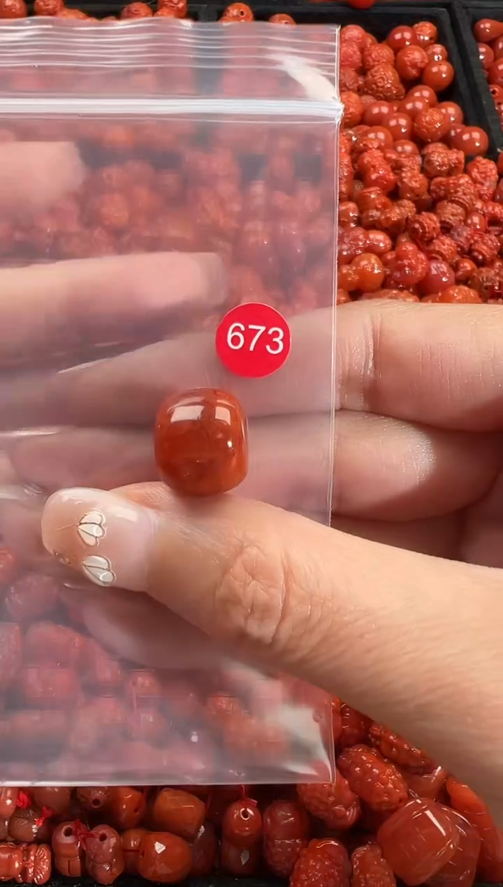 颈饰未镶嵌南红玛瑙1