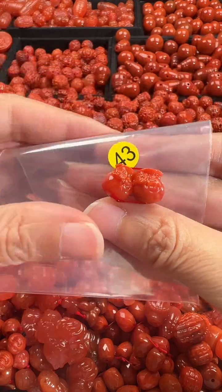 颈饰未镶嵌南红玛瑙1