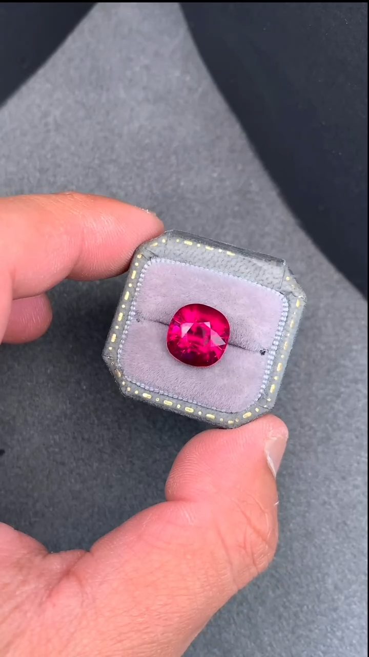 【闪购商品】碧玺裸石未镶嵌5.26克拉