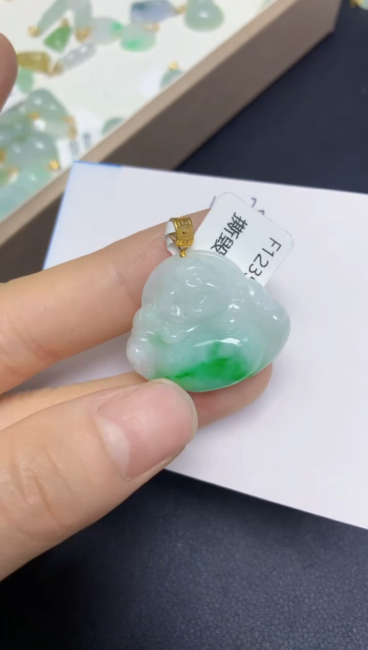 【闪购商品】翡翠挂件18K金镶嵌 天然翡翠A货