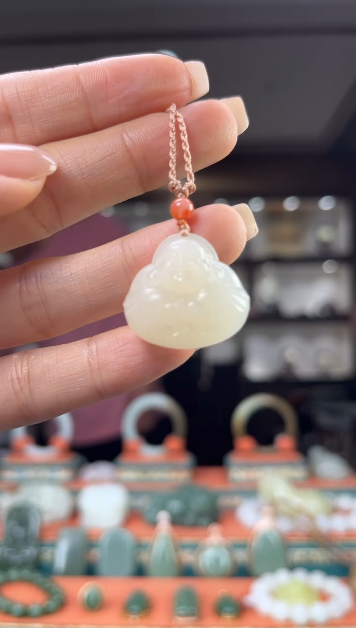 和田玉未镶嵌颈饰佩佩