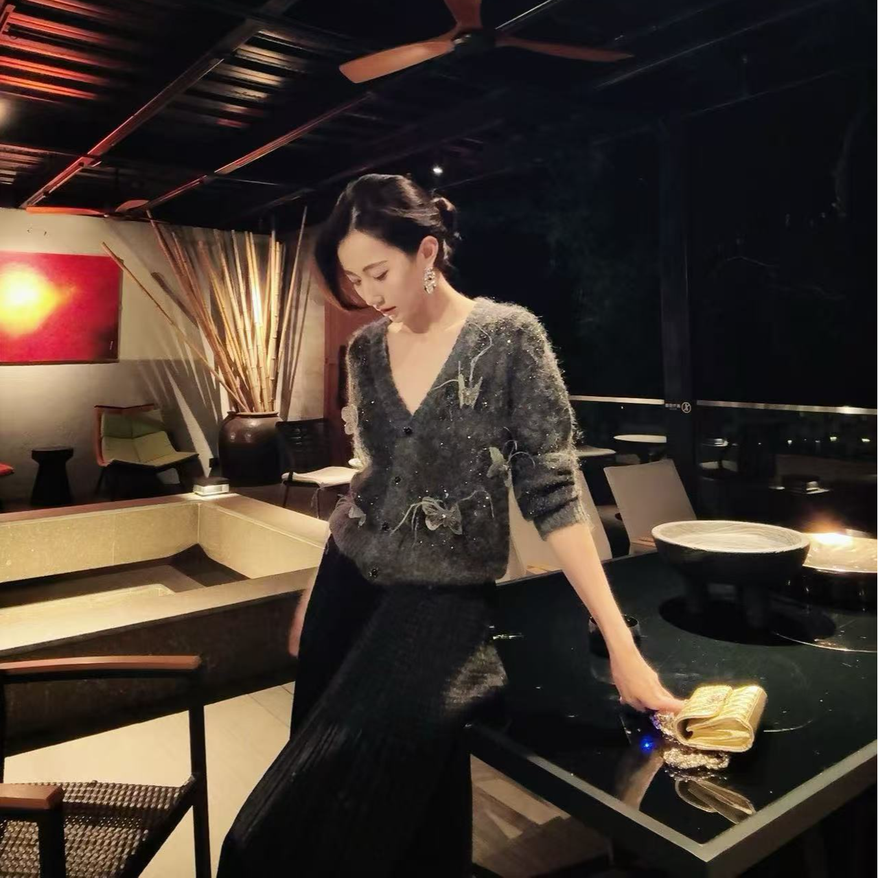  J·Y纪遇丨25年冬季新款【魅影蝴蝶】V领蝴蝶高级定制轻奢开衫毛衣