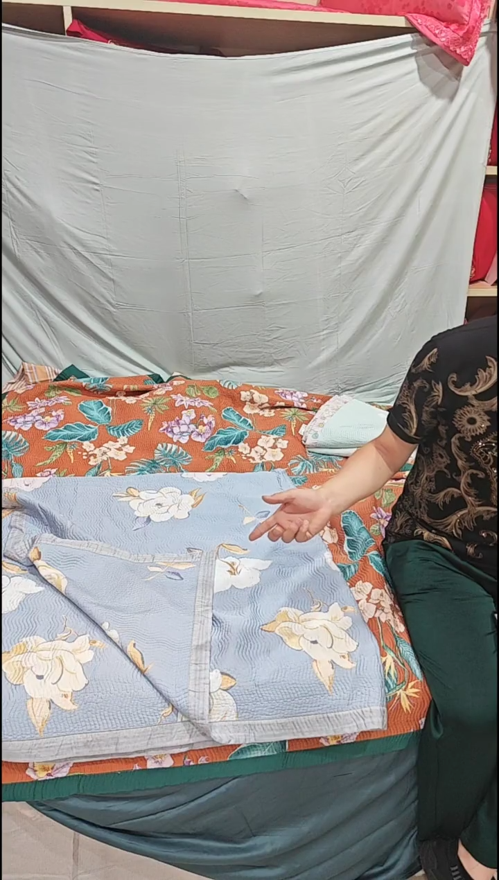 银鼠毛天丝床盖1.75*1.95