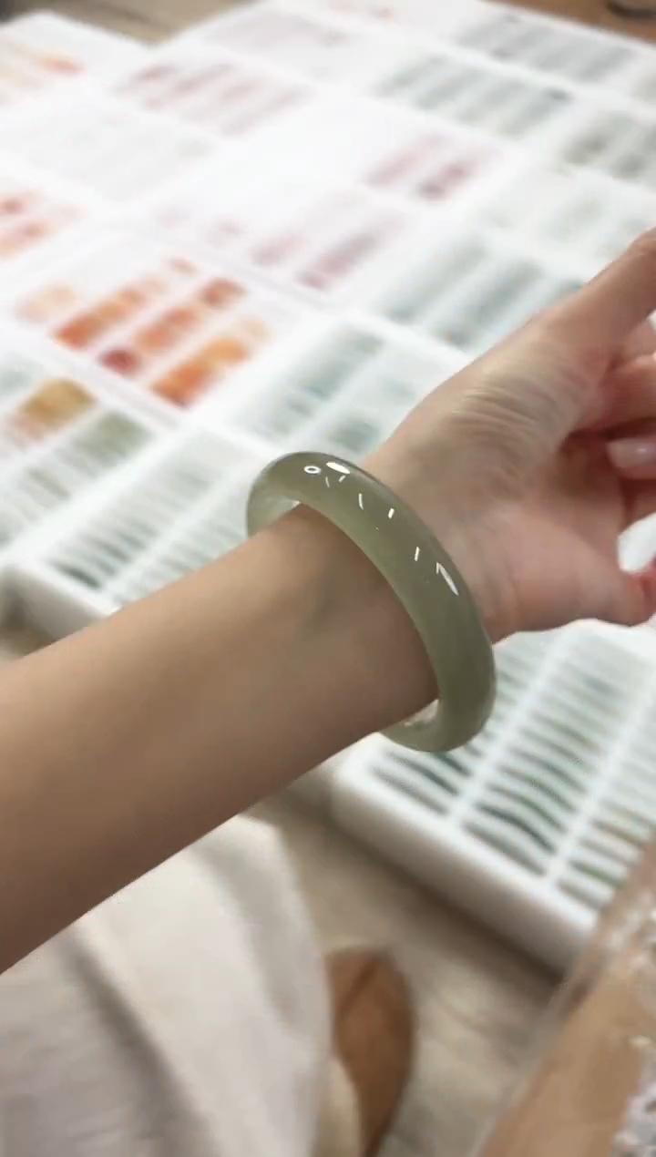 未镶嵌手镯石英质玉99-60D