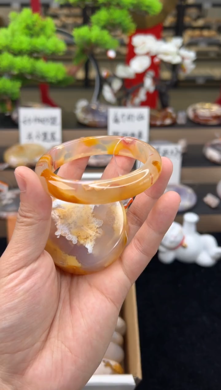 【闪购商品】石英质玉手镯未镶嵌56圈口（赠送镯心)61146