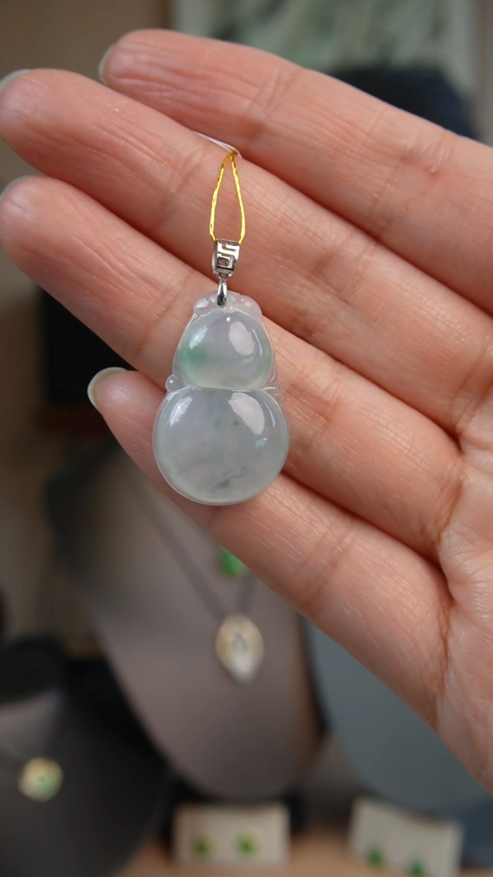 【闪购商品】翡翠颈饰18K金镶嵌天然缅甸翡翠吊坠