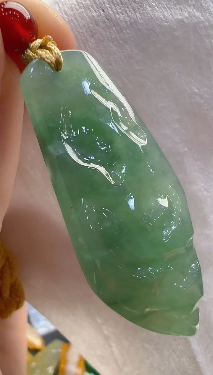 【闪购商品】翡翠吊坠(不含链)未镶嵌多样性发货拍一发一