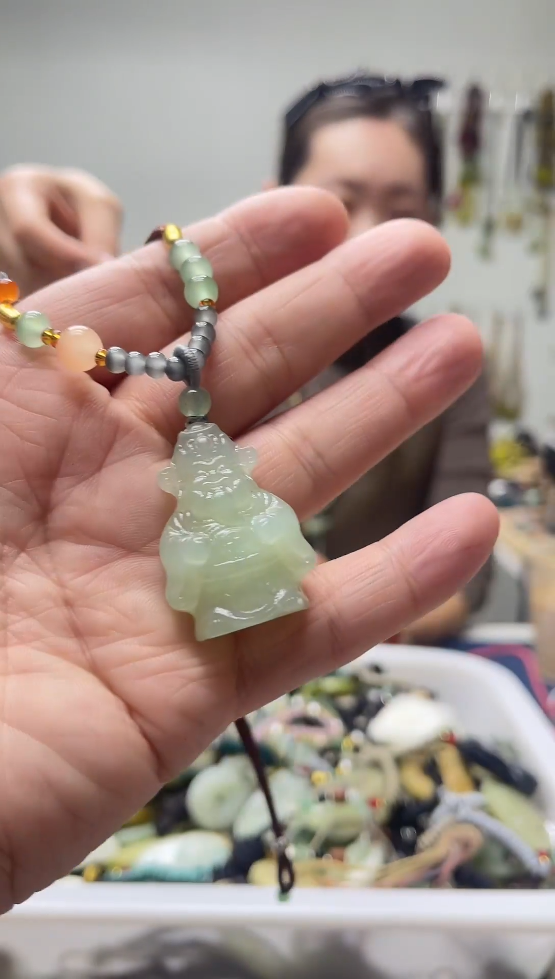 未镶嵌岫玉颈饰`