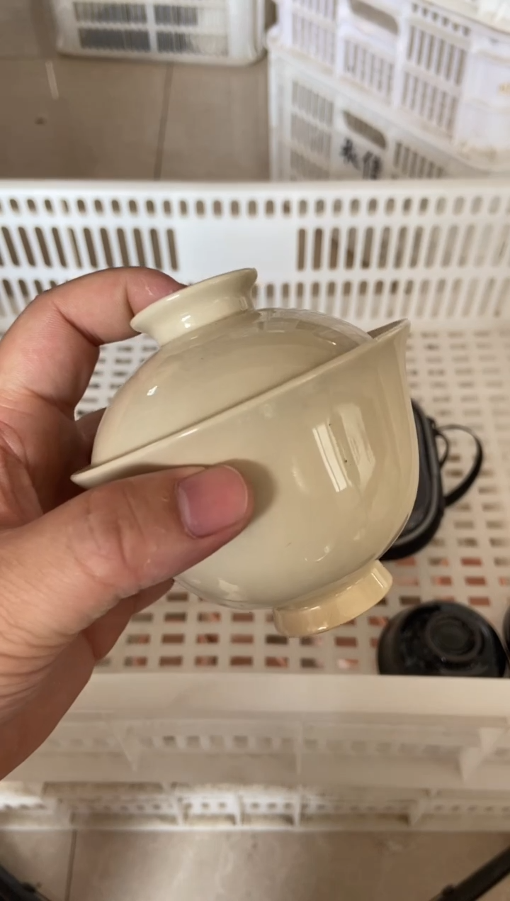 无运费险有瑕疵的摄影的产品有使用过的痕迹有点脏介意勿拍